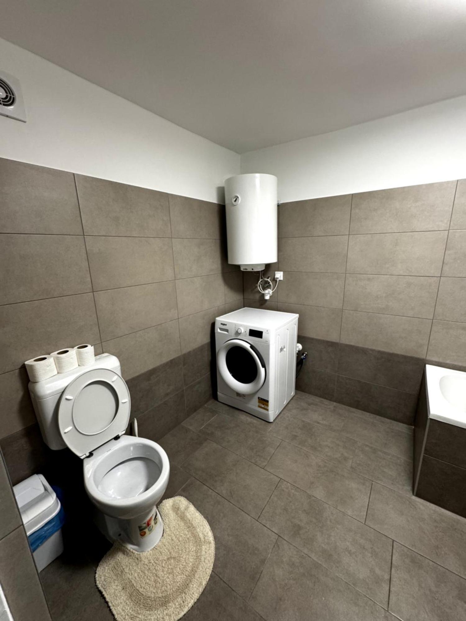 City Apartman Nyíregyháza Zewnętrze zdjęcie